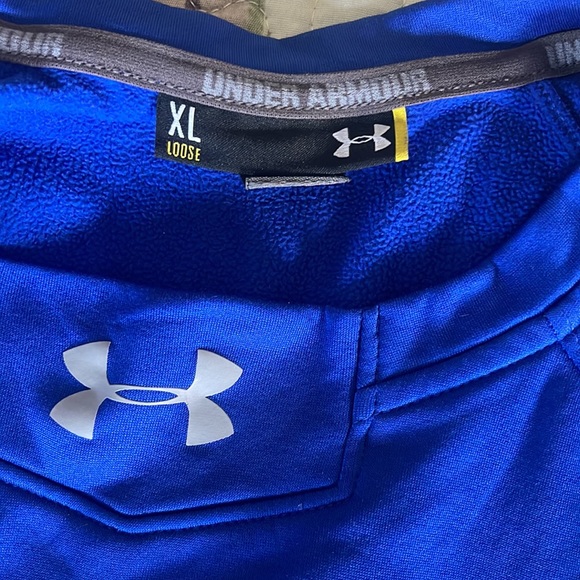 UnderArmor fleece lined pullover - Picture 3 of 5